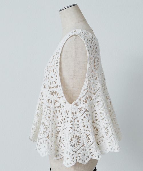 PUAL CE CIN（ピュアルセシン）の「かぎ針編み風ビスチェ（ベスト・レディース・チャコールグレー/オフホワイト・FREE）」の19枚目の写真