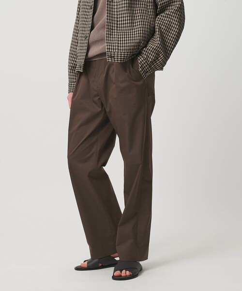 UNITED ARROWS(ユナイテッドアローズ)の「スムース タイプライター 2プリーツ リラックス トラウザース(スラックス・メンズ・ベージュ/ブラック/ダークブラウン・M/S/XL/L)」の3枚目の写真