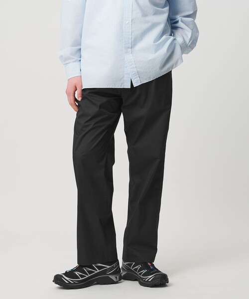 UNITED ARROWS(ユナイテッドアローズ)の「スムース タイプライター 2プリーツ リラックス トラウザース(スラックス・メンズ・ベージュ/ブラック/ダークブラウン・M/S/XL/L)」の2枚目の写真