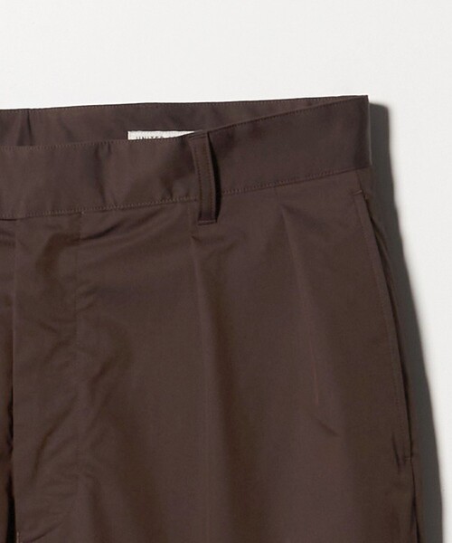 UNITED ARROWS(ユナイテッドアローズ)の「スムース タイプライター 2プリーツ リラックス トラウザース(スラックス・メンズ・ベージュ/ブラック/ダークブラウン・M/S/XL/L)」の17枚目の写真