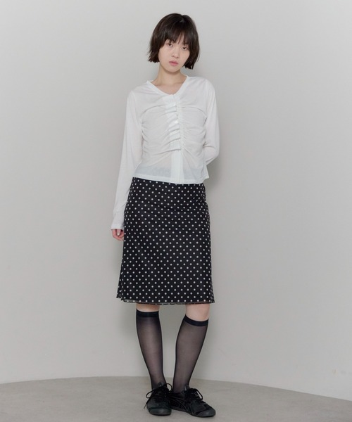 leimn（レイムン）の「アシンメトリーシャーリングボタンシアートップス（Tシャツ/カットソー・レディース・レッド/ピンク/ホワイト/ブラック・FREE）」の18枚目の写真