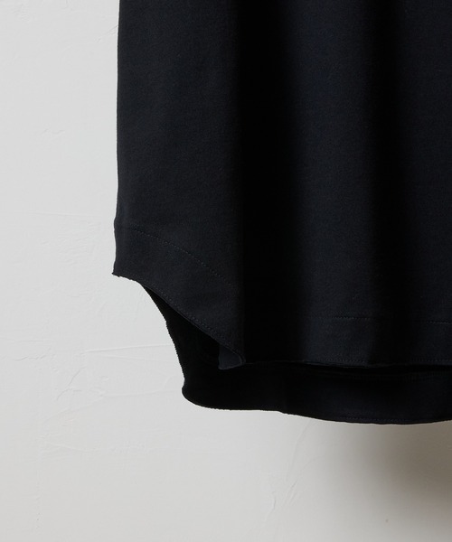 NUMBER (N)INE(ナンバーナイン)の「PREMIUM COTTON CURVED HEM POCKET T-SHIRT / プレミアム コットン カーブド ヘム ワンポイント ロゴ刺繍 クルーネック ポケット Tシャツ(Tシャツ/カットソー・メンズ・グレー/オリーブ/ブラック/ホワイト・4/3/2)」の15枚目の写真