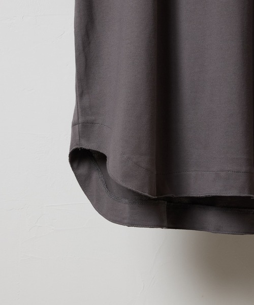NUMBER (N)INE(ナンバーナイン)の「PREMIUM COTTON CURVED HEM POCKET T-SHIRT / プレミアム コットン カーブド ヘム ワンポイント ロゴ刺繍 クルーネック ポケット Tシャツ(Tシャツ/カットソー・メンズ・グレー/オリーブ/ブラック/ホワイト・4/3/2)」の21枚目の写真