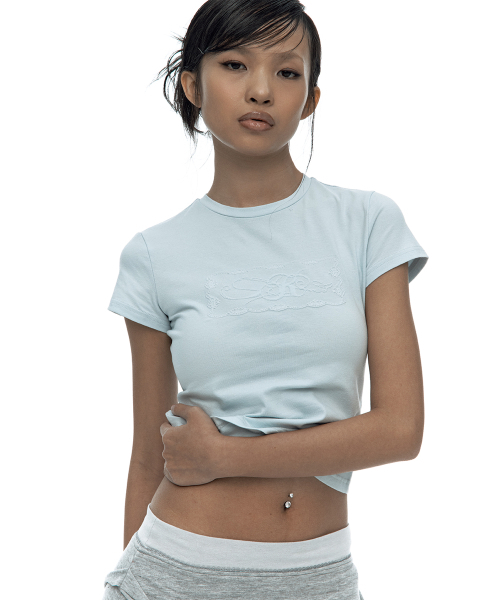 KASHIKO(カシコ)の「Embossed Baby Tee Skyblue(Tシャツ/カットソー・レディース・その他・MEDIUM/SMALL)」の7枚目の写真
