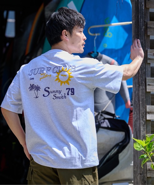 Sunny Smith(サニースミス)の「SURF CLUB 両面刺繍Tシャツ(Tシャツ/カットソー・メンズ・アッシュグレー/スミクロ/ホワイト・MEDIUM/LARGE)」の9枚目の写真