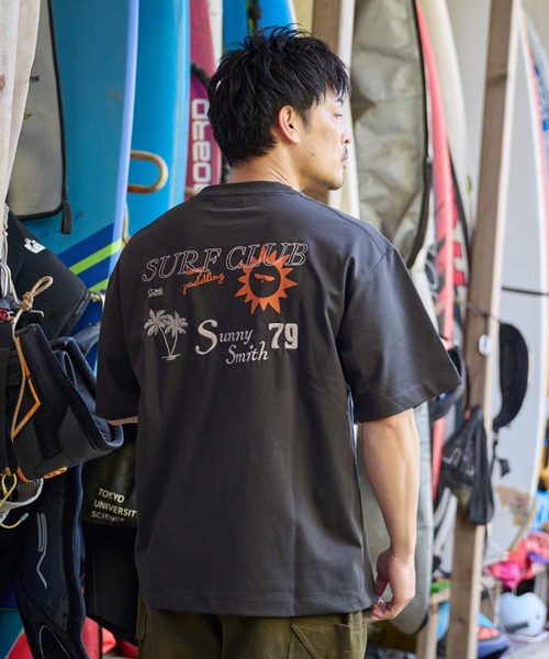Sunny Smith(サニースミス)の「SURF CLUB 両面刺繍Tシャツ(Tシャツ/カットソー・メンズ・アッシュグレー/スミクロ/ホワイト・MEDIUM/LARGE)」の14枚目の写真