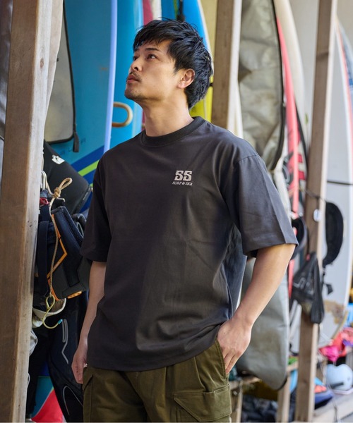 Sunny Smith(サニースミス)の「SURF CLUB 両面刺繍Tシャツ(Tシャツ/カットソー・メンズ・アッシュグレー/スミクロ/ホワイト・MEDIUM/LARGE)」の17枚目の写真