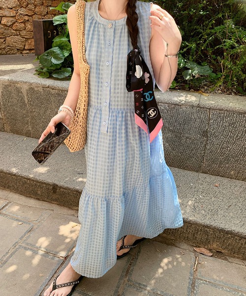 meJane（ミージェーン）の「シアーチェック柄 ノースリーブティアード ロングワンピース（ワンピース・レディース・ブルー/イエロー・FREE）」の14枚目の写真