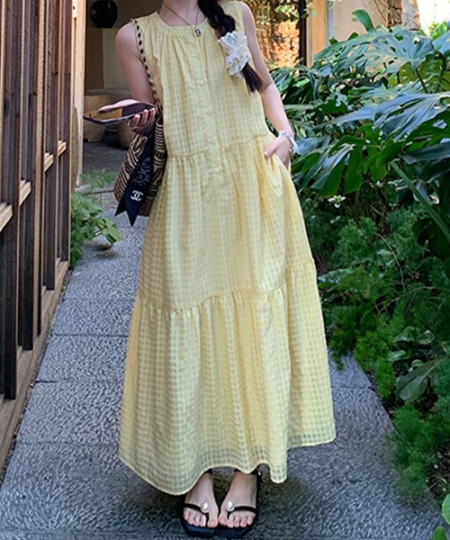 meJane（ミージェーン）の「シアーチェック柄 ノースリーブティアード ロングワンピース（ワンピース・レディース・ブルー/イエロー・FREE）」の7枚目の写真