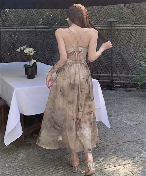 Dream garden(ドリームガーデン)の「キャミソールワンピース(ワンピース・レディース・ベージュ系・S/L/XL/M)」の4枚目の写真