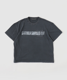 STOCKHOLM SURFBOARD CLUB POCKET TEE LIFE