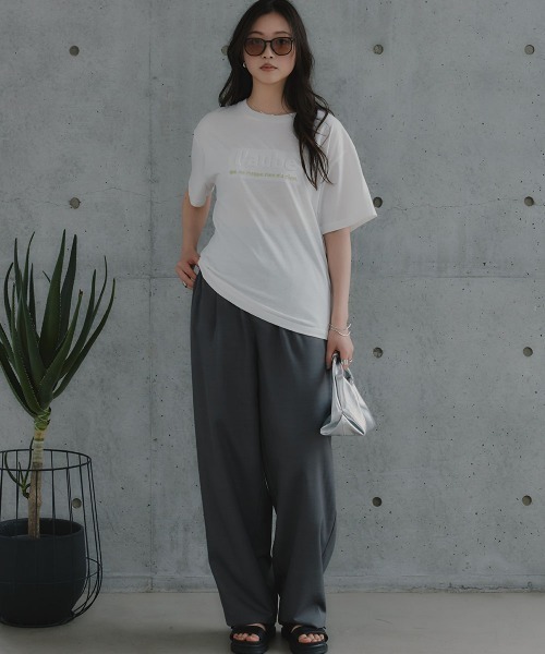 slattgir(スラットジール)の「高身長 エンボス加工プリントTシャツ(接触冷感)(トールサイズ)Essenave(Tシャツ/カットソー・レディース・オフホワイト/ブラック・TM/TL/TLL/T3L)」の7枚目の写真
