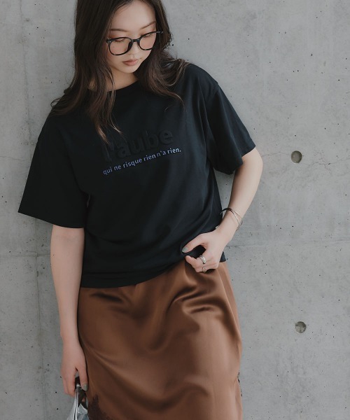 slattgir(スラットジール)の「高身長 エンボス加工プリントTシャツ(接触冷感)(トールサイズ)Essenave(Tシャツ/カットソー・レディース・オフホワイト/ブラック・TM/TL/TLL/T3L)」の18枚目の写真