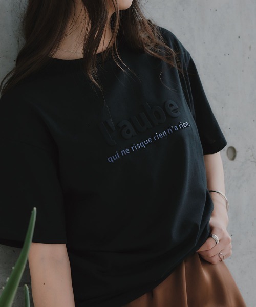 slattgir(スラットジール)の「高身長 エンボス加工プリントTシャツ(接触冷感)(トールサイズ)Essenave(Tシャツ/カットソー・レディース・オフホワイト/ブラック・TM/TL/TLL/T3L)」の20枚目の写真