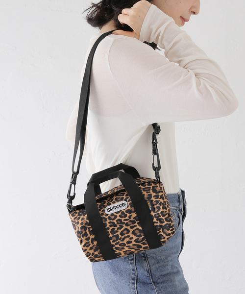 OUTDOOR PRODUCTS（アウトドアプロダクツ）の「230 ROLL BOSTON SMALL ex LEOPARD（ショルダーバッグ・レディース・キャメル・FREE）」の10枚目の写真