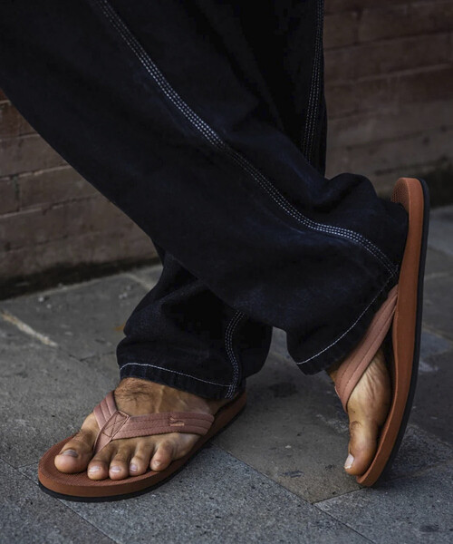 Firsthand(ファーストハンド)の「Indosole/インドソール EASY LIVING Flip Flops / イージー リビング フリップ(サンダル・メンズ・グレー/ブルー/ブラウン/ブルーグリーン/ブラック/オレンジ/ベージュ/グリーン・9/8.5/8)」の8枚目の写真