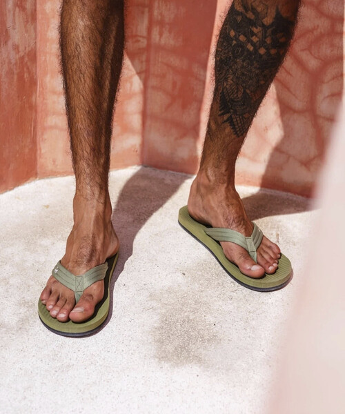 Firsthand(ファーストハンド)の「Indosole/インドソール EASY LIVING Flip Flops / イージー リビング フリップ(サンダル・メンズ・グレー/ブルー/ブラウン/ブルーグリーン/ブラック/オレンジ/ベージュ/グリーン・9/8.5/8)」の14枚目の写真