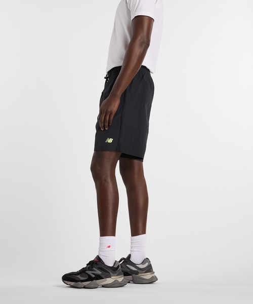 NEW BALANCE(ニューバランス)の「キャッスルフィールドウーブンショーツ7インチ(その他パンツ・メンズ・ブラック・SMALL/MEDIUM/LARGE/X-LARGE/XX-LARGE)」の2枚目の写真