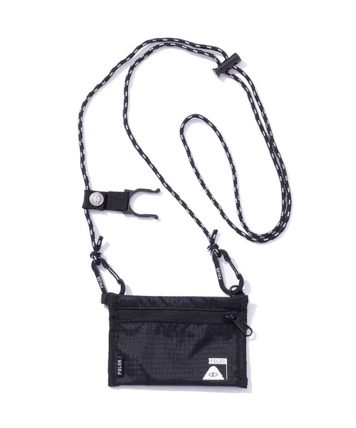 POLeR(ポーラー)の「POLER SUFFABLE DRINK POUCH(ショルダーバッグ・メンズ・ブラック/カモフラージュ・FREE)」の1枚目の写真