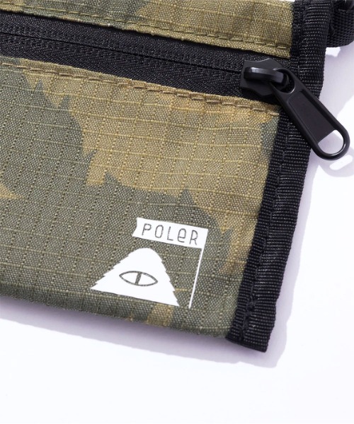 POLeR(ポーラー)の「POLER SUFFABLE DRINK POUCH(ショルダーバッグ・メンズ・ブラック/カモフラージュ・FREE)」の10枚目の写真