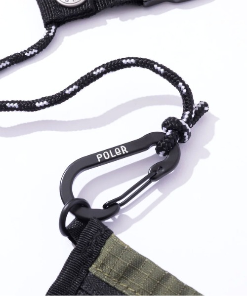 POLeR(ポーラー)の「POLER SUFFABLE DRINK POUCH(ショルダーバッグ・メンズ・ブラック/カモフラージュ・FREE)」の8枚目の写真