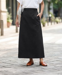 スッキリとした薄手ハリ感Aラインスカート