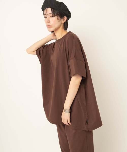 RNA-N(アールエヌエーエヌ)の「M2664 ワイドタックプルオーバー(Tシャツ/カットソー・レディース・チャコール/ブラウン/グレイッシュベージュ・FREE)」の17枚目の写真