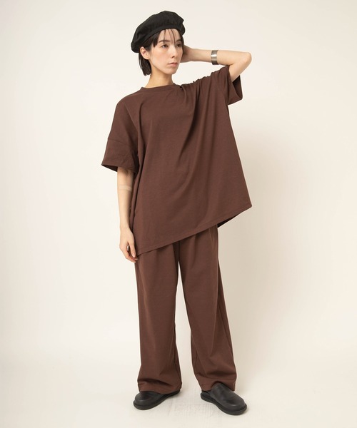 RNA-N(アールエヌエーエヌ)の「M2664 ワイドタックプルオーバー(Tシャツ/カットソー・レディース・チャコール/ブラウン/グレイッシュベージュ・FREE)」の11枚目の写真
