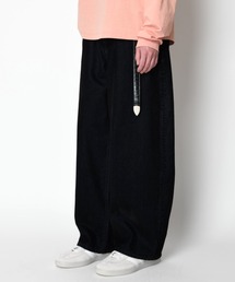 <フロッキー加工>バレルレッグデニムパンツBlack flocky denim barrel leg trousers