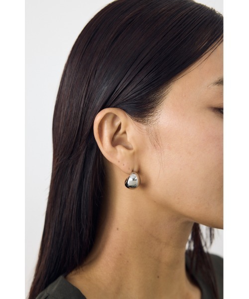 AZUL by moussy（アズールバイマウジー）の「メタルプチフープピアス（ピアス（両耳用）・レディース・シルバー/ゴールド・FREE）」の3枚目の写真