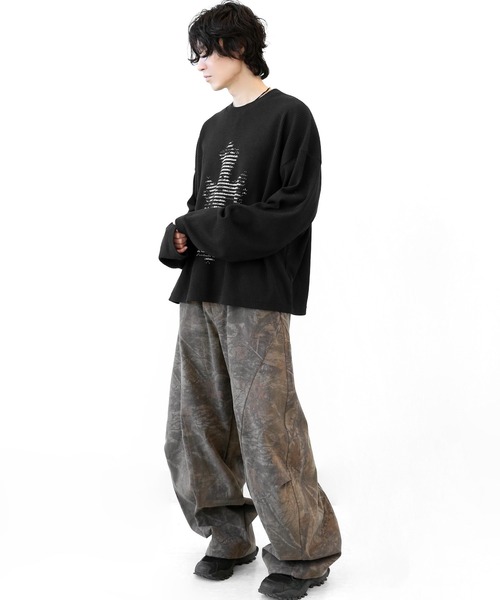 minsobi(ミンソビ)の「フォレストモチーフ柄 カーブシルエット ボリュームワイドパンツ(チノパンツ・メンズ・グレー/カーキブラウン・FREE)」の10枚目の写真