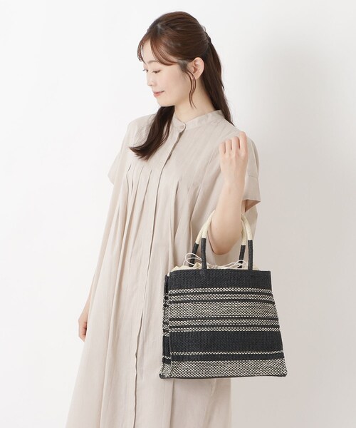 one'sterrace（ワンズテラス）の「SE 雑材 ボーダーボックストート（トートバッグ・レディース・ブラック系8/ベージュ系8/ベージュ系その他7・99）」の14枚目の写真