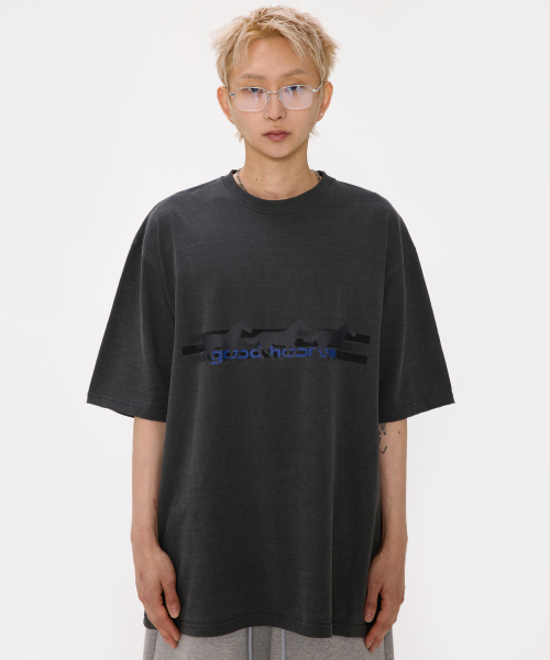 bounDary（バウンダリー）の「ピグメントグッドホース オーバーサイズ 半袖Tシャツ [ウォッシュドチャコール]（Tシャツ/カットソー・レディース・その他・1/2）」の2枚目の写真