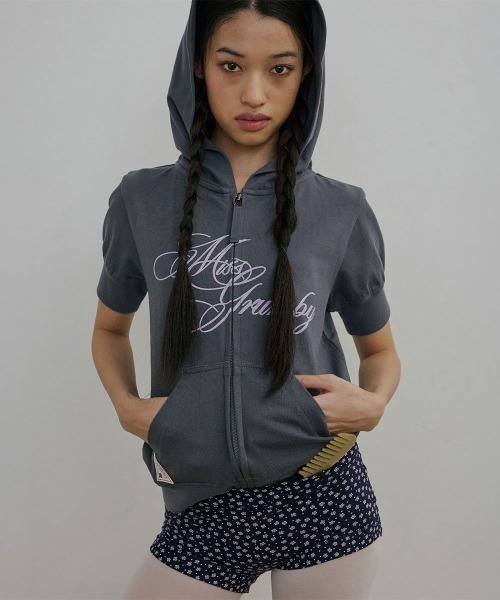 SCULPTOR(スカルプター)の「Miss Grumpy Zip-Up Hoodie(パーカー・レディース・チャコールグレー/ホワイト/ピンク・LARGE/SMALL/MEDIUM)」の7枚目の写真