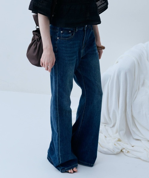 flaeu(フラユ)の「Semi Flare Denim(デニムパンツ・レディース・ブルー・SMALL/MEDIUM)」の9枚目の写真