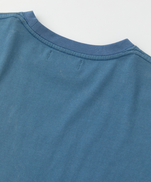 RAIMENT(レイメント)の「フラワーパッチ刺繍ピグメント半袖Tシャツ_ブルー(Tシャツ/カットソー・メンズ・その他・MEDIUM/LARGE/SMALL)」の5枚目の写真