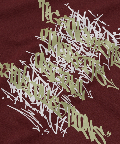 OTHERFITS(アザーフィッツ)の「アーバングラフィティレタリング半袖Tシャツ(ワイン)(Tシャツ/カットソー・メンズ・その他・SMALL/MEDIUM/LARGE/X-LARGE/2XL)」の3枚目の写真