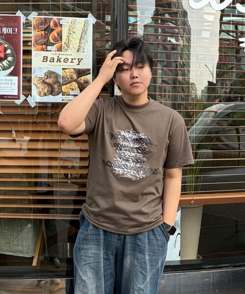 OTHERFITS(アザーフィッツ)の「アーバングラフィティレタリング半袖Tシャツ(ワイン)(Tシャツ/カットソー・メンズ・その他・SMALL/MEDIUM/LARGE/X-LARGE/2XL)」の5枚目の写真