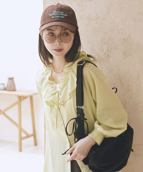 earth music&ecology（アースミュージックアンドエコロジー）の「［UVカット］アソートロゴCAP（キャップ・レディース・グレー/アイボリー/ブラウン/グリーン・FREE）」の6枚目の写真