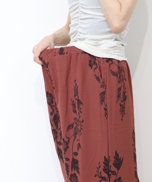 DISKEEN SURE(ディスキーンシュアー)の「【サラっと軽やか】ボタニカル柄 ワイドパンツ(その他パンツ・レディース・カーキ/ホワイト/レッド/グレー/ブラック/ブラウン・FREE)」の10枚目の写真