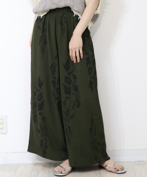 DISKEEN SURE(ディスキーンシュアー)の「【サラっと軽やか】ボタニカル柄 ワイドパンツ(その他パンツ・レディース・カーキ/ホワイト/レッド/グレー/ブラック/ブラウン・FREE)」の14枚目の写真