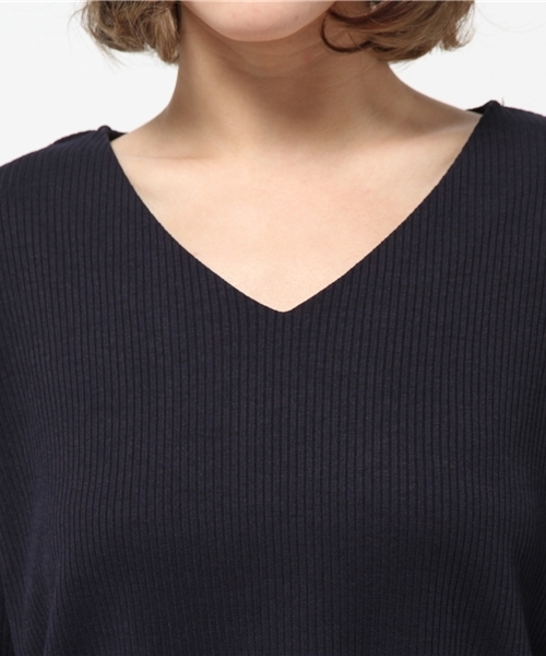 Chico（チコ）の「【who's who Chico】　テレコVネックプルオーバー（Tシャツ/カットソー・レディース・ライトブルー/ピンクベージュ/グレー/ネイビー/アイボリー・FREE）」の12枚目の写真