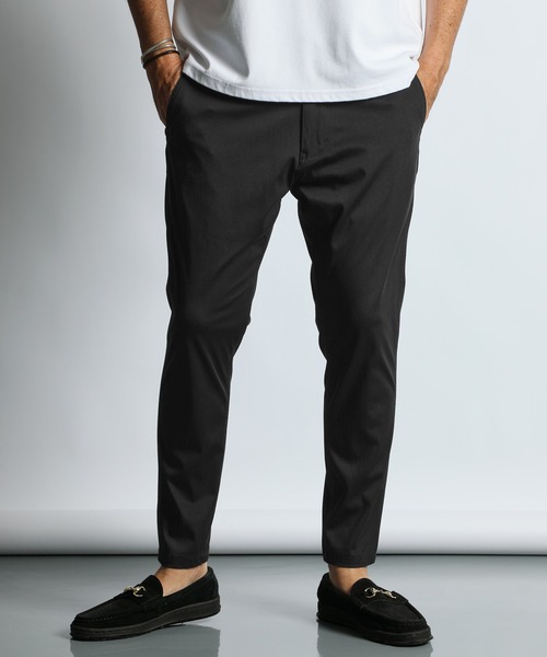 The DUFFER of ST.GEORGE(ザダファーオブセントジョージ)の「『WONDER SHAPE』COMFORT ICE-COOL:360°全方向高伸縮『ワンダーシェイプ』接触冷感 テーパードスリムパンツ(チノパンツ・メンズ・ネイビー/ベージュ/ブラック・SMALL/X-LARGE/LARGE/MEDIUM)」の2枚目の写真