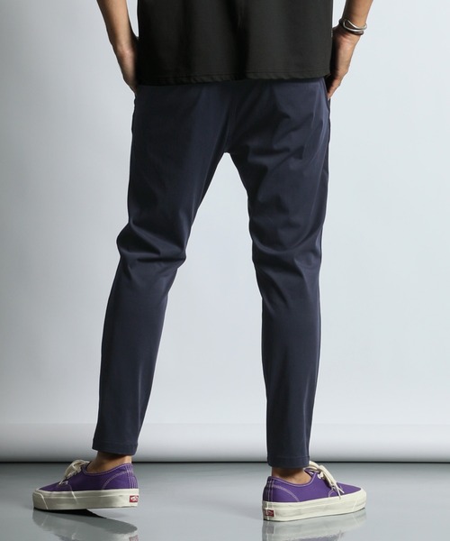 The DUFFER of ST.GEORGE(ザダファーオブセントジョージ)の「『WONDER SHAPE』COMFORT ICE-COOL:360°全方向高伸縮『ワンダーシェイプ』接触冷感 テーパードスリムパンツ(チノパンツ・メンズ・ネイビー/ベージュ/ブラック・SMALL/X-LARGE/LARGE/MEDIUM)」の8枚目の写真