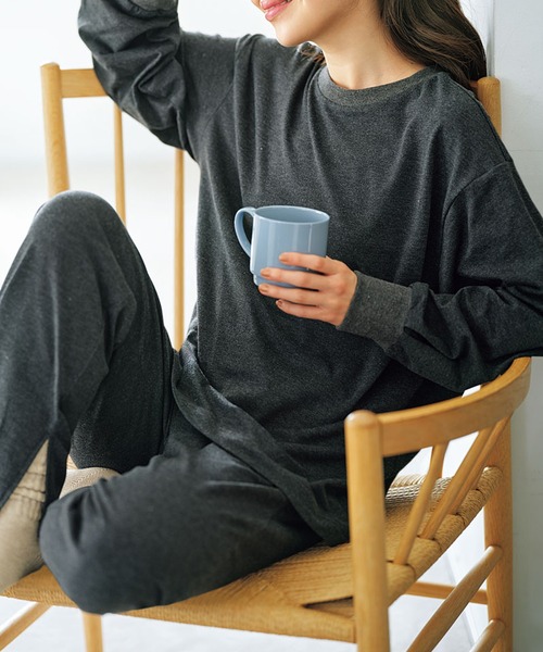BELLUNA PLUS(ベルーナ)の「着る血行改善!ボリューム袖デザインプルオーバ(Tシャツ/カットソー・レディース・ミント/ピンク/チャコール・MEDIUM/X-LARGE/LARGE)」の2枚目の写真