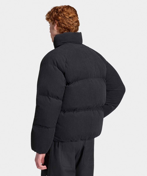 adidas(アディダス)の「adidas/アディダス CORDUROY PUFFER JACKET コーデュロイ パファー ジャケット ダウンジャケット ダウンコート 中綿 ブルゾン シンプル ベーシック メンズ レディース 2026年秋冬 秋服 冬服(ダウンジャケット/コート・メンズ・ブラック・S/M/L/XL/XS)」の3枚目の写真