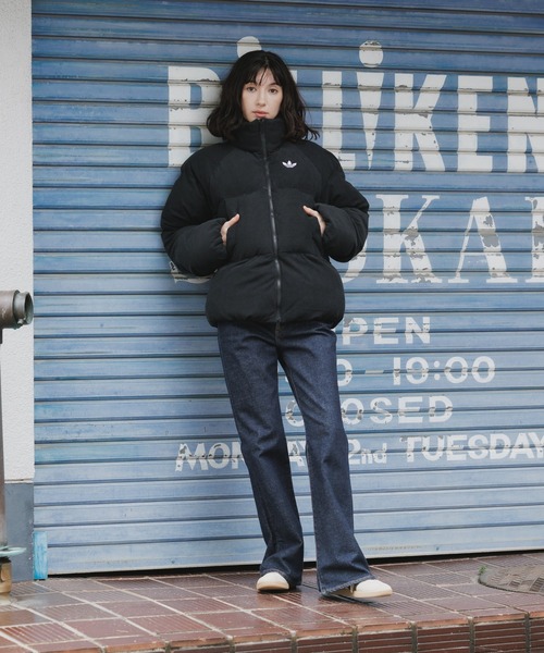 adidas(アディダス)の「adidas/アディダス CORDUROY PUFFER JACKET コーデュロイ パファー ジャケット ダウンジャケット ダウンコート 中綿 ブルゾン シンプル ベーシック メンズ レディース 2026年秋冬 秋服 冬服(ダウンジャケット/コート・メンズ・ブラック・S/M/L/XL/XS)」の14枚目の写真
