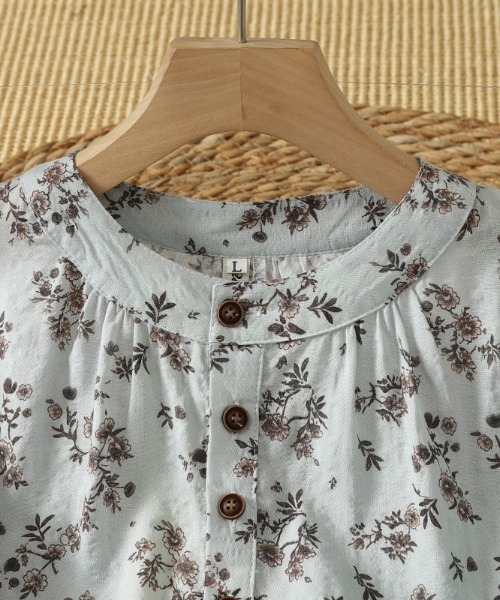 AMAJI(アマジ)の「総柄プリント ルーズ シアーシャツ(シャツ/ブラウス・レディース・ライトブルー・LARGE/MEDIUM/X-LARGE)」の4枚目の写真