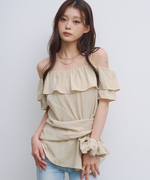 HEIREN(ヘイレーン)の「シュシュ付きカシュクールデザインキャミトップス(キャミソール・レディース・ベージュ/アイボリー・FREE)」の8枚目の写真
