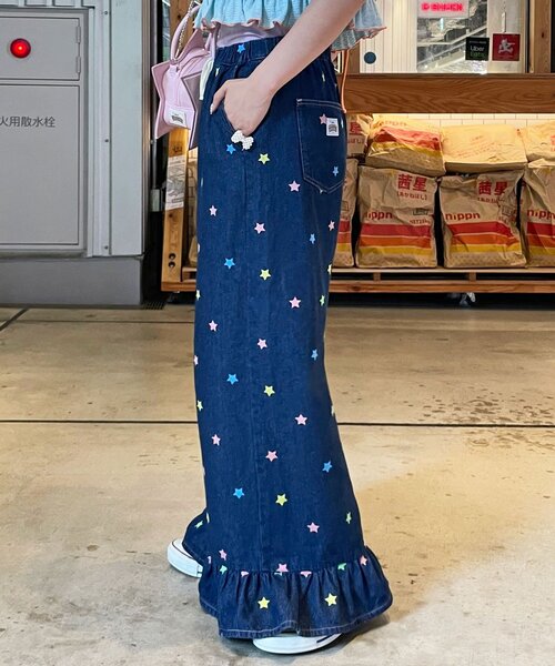 HELLO.SANFRANCISCO(ハローサンフランシスコ)の「【HELLO.SANFRANCISCO/ハローサンフランシスコ】裾フリル星柄刺繍デニム(デニムパンツ・レディース・サックスブルー/ブルー・MEDIUM/SMALL)」の4枚目の写真